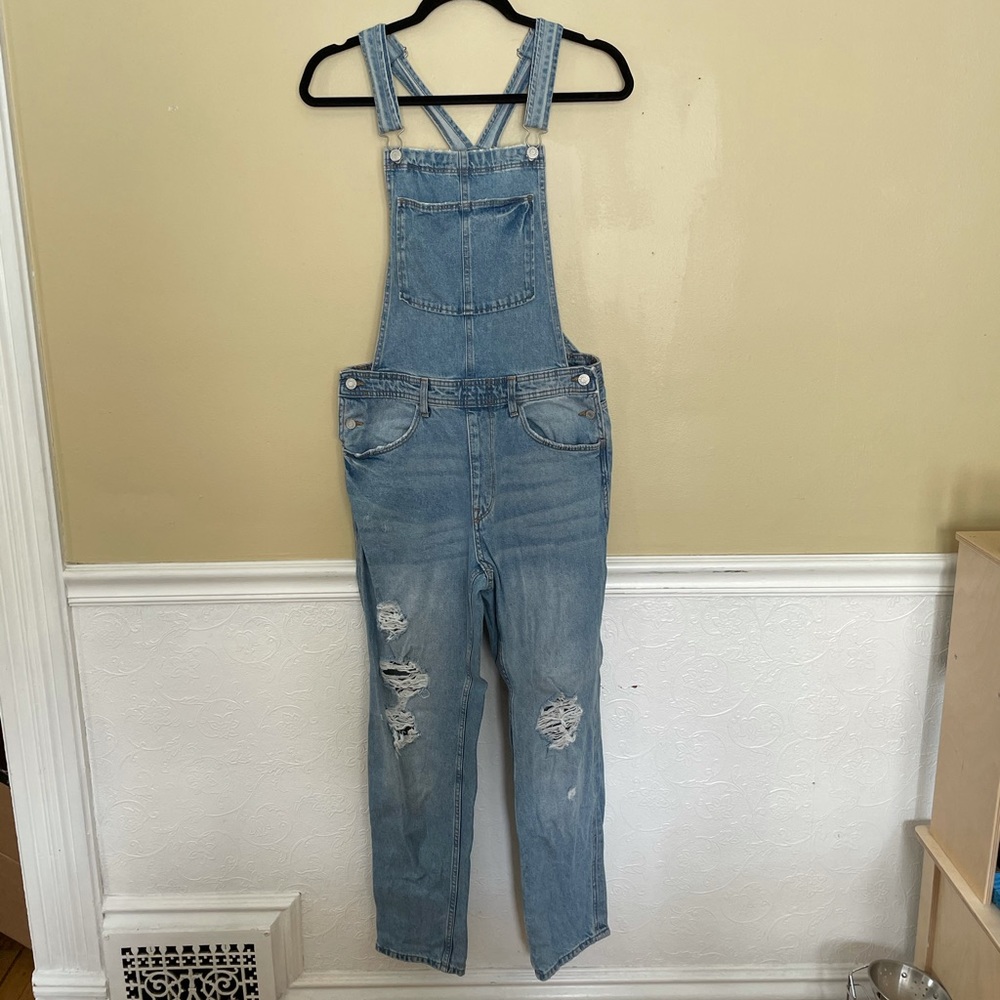 Forever 21 Relaxed Fit Overalls Distressed Size 8